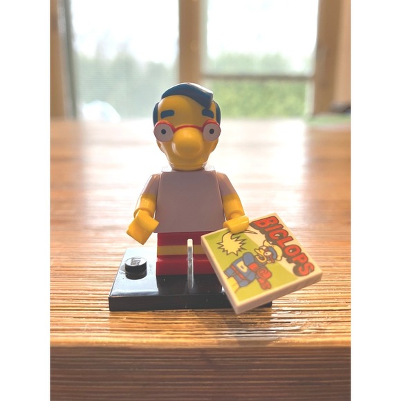 Lego Simpsons Series 1 Minifigure Milhouse With Comic Retired - Picture 2 of 4